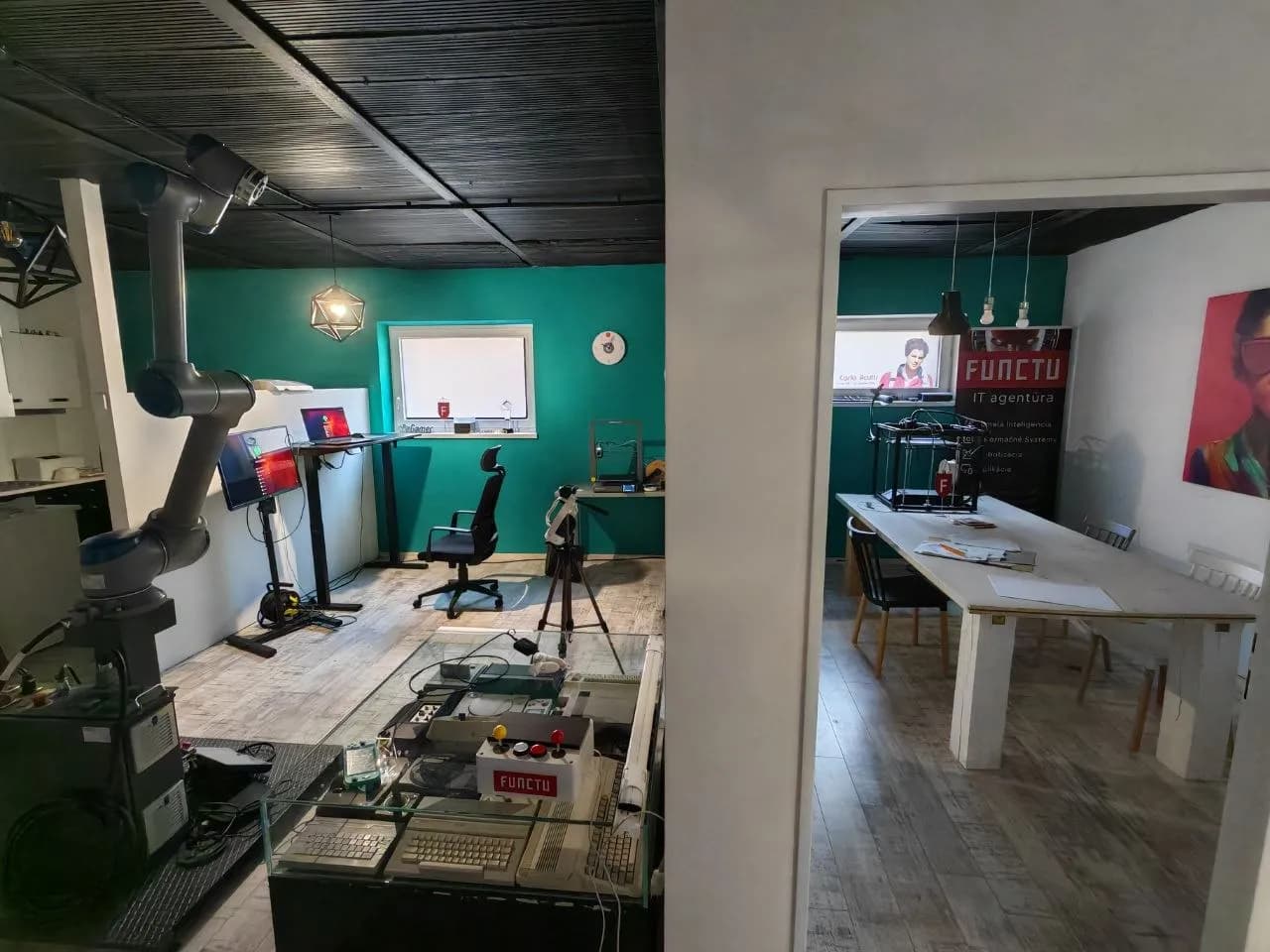 FUNCTU office and laboratory