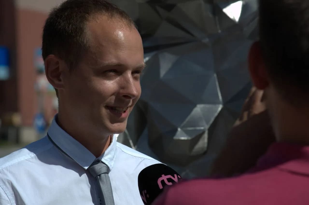 RTVS interview at chrome sculpture