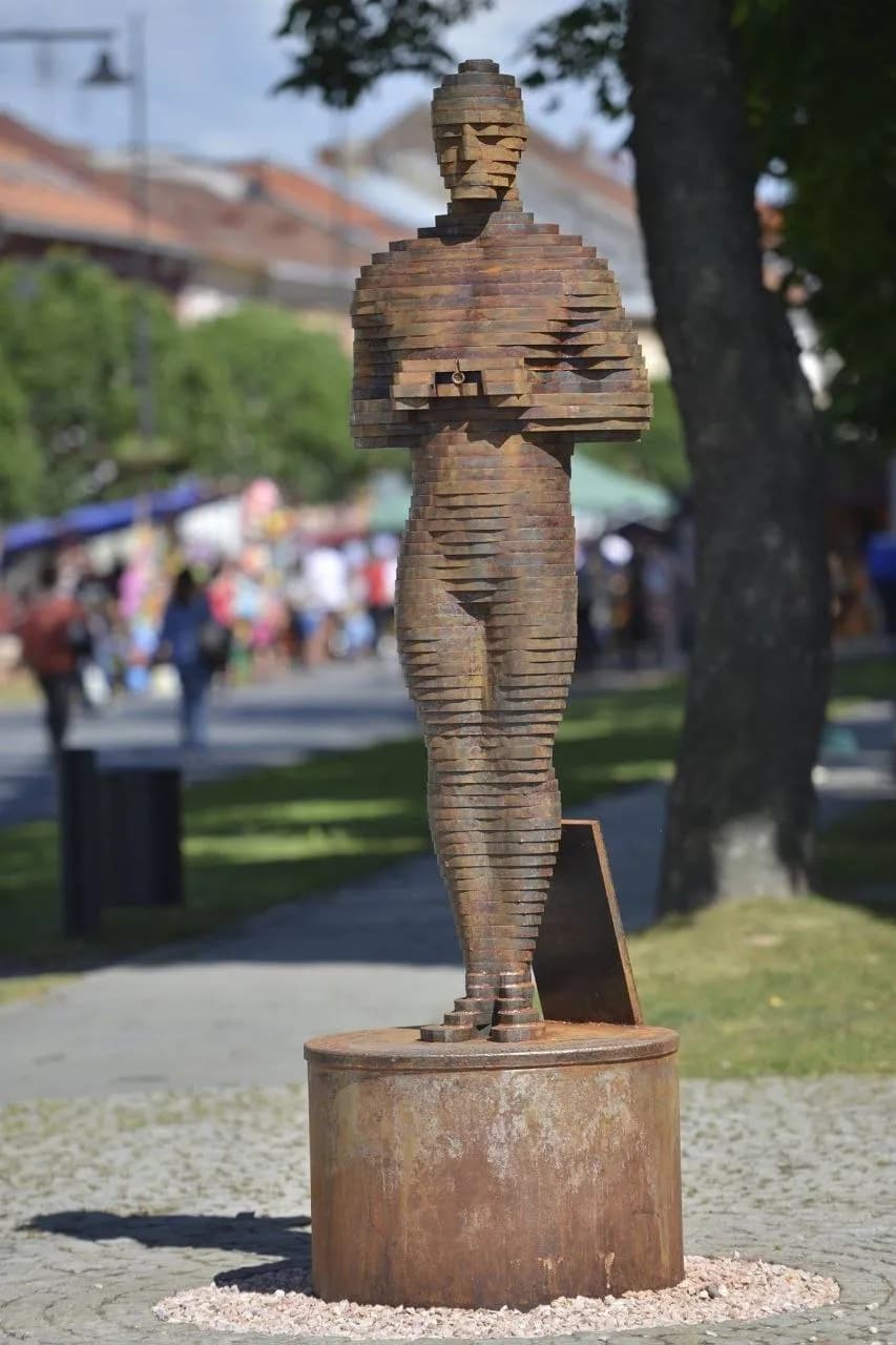 Oscar Statue on the square