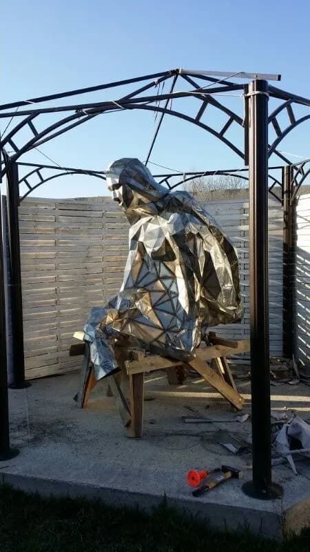Mirror sculpture in production