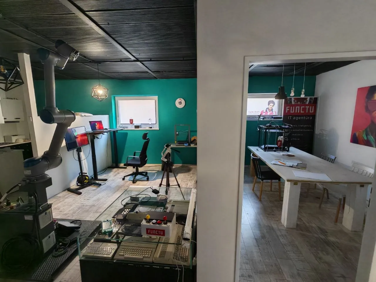 FUNCTU office and laboratory